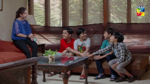 06.Left-Right-Left-_-HUM-TV-_-Telefilm.mp4-7.jpg