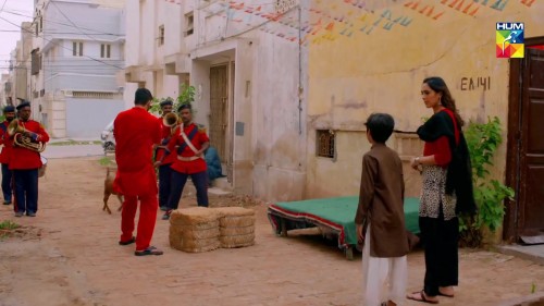 14.Bakra-In-Law-_-HUM-TV-_-Telefilm.mp4-1.jpg