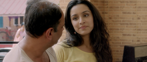 Aashiqui-2-2014-1080p-BlurayRip-x264-DTS-HDMA-5.1-DusIctv.mkv_20210518_214459.003.png