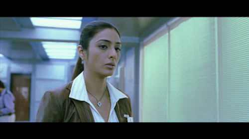 Fanaa-2006-1080p-BluRay-Remux-AVC-DTS-HDMA-5.1-DusIctv.mkv_20210518_222030.472.png