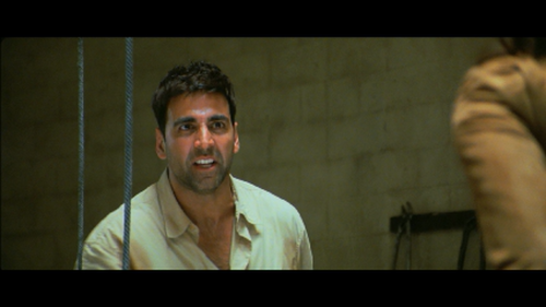 Bhagam-Bhag-2006-1080p-Bluray-Remux-AVC-DTSHD-MA-5.1-DusIctv.mkv_20210519_155810.986.png
