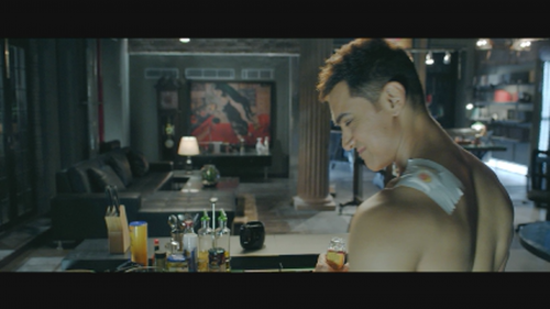 Dhoom-3-2013-1080p-Bluray-Remux-AVC-TrueHD-5.1-DusIctv.mkv_20210529_203118.922.png