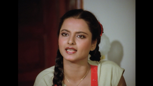 Khubsoorat-1980-1080p-Bluray-Remux-AVC-DTSHD-MA-2.0-DusIctv.mkv_20210529_204310.015.png