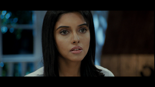 Ready-2011-1080p-BlurayRemux-AVC-DTSHD-MA-5.1-DusIctv.mkv_20210627_130220.24756192a6efa480f41.png