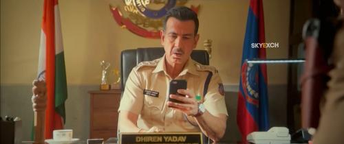 Gumraah-2023.1080p.PDVDRip.x264.AAC.2.0.DUS-IcTv.mkv_snapshot_00.17.41.458.png