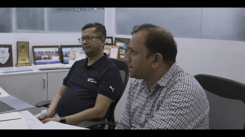Bharat.Fintech.Story.S01E03.PayNearby.720p.HS.WEB-DL.AAC2.0.x264-DUS.mkv_20240830_180002.858.png
