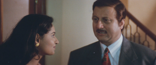 Gudgudee.1997.1080p.AMZN.WEB-DL.DDP2.0.H.264-DUS.mkv_20240903_091819.677.png
