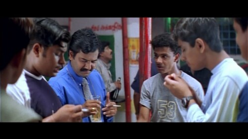 BOYS-2003---AYNGARAN-DVD9-UNTOUCHED-REMUXED---TAMIL-DD5.1--DTS.5.1.mkv_snapshot_00.19.27.355.jpg