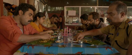 Thondimuthalum.Driksakshiyum.2017.1080p.BluRay.DTS.5.1.x264-Octarine.mkv_snapshot_01.04.24.500.jpg