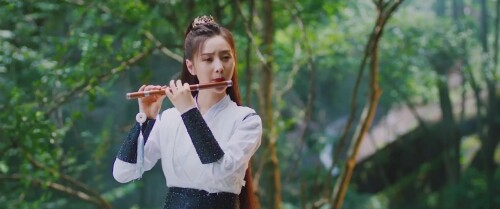 White-Haired-Devil-Lady-2020-Telugu-Dubbed-Movie-Screen-Shot-2.jpg