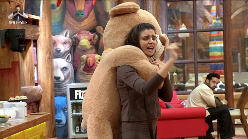 Bigg-Boss.2025.S19E52.Day.51.1080p.WEB-DL.H.264.AAC.2.0-JA.mkv_screenshot_03.png