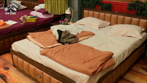 Bigg-Boss.2025.S19E55.Day.54.1080p.WEB-DL.H.264.AAC.2.0-JA.mkv_screenshot_07.png