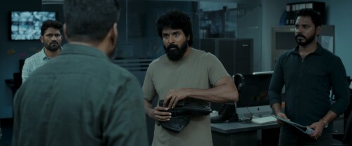 Madharaasi-2025-1080P-AMZN-WEB-DL-H265-DDP5.1-HINTAMTELKANMAL-ESUB-SHB931.mkv_20251018_221639.162.jpg