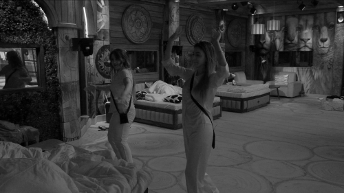 Bigg-Boss.2025.S19E89.Day.88.1080p.WEB-DL.H.264.AAC.2.0-JA.mkv_screenshot_08.png