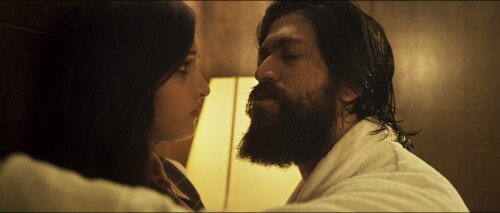 KGF-aka-K.G.F-Chapter-1-2018-HINDI-1080P-AMZN-WEB-DL-V2-H264-DDP5.1-ESUB-SHB931.mkv_20260401_222708.405.jpg